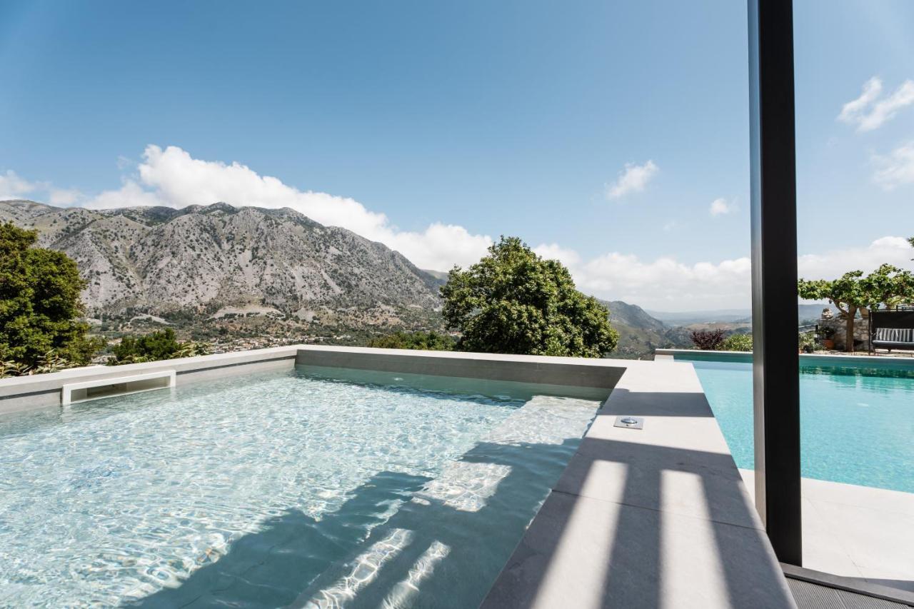 Eumelia Iconic Villa, With Heated Pool & Whirlpool, By Thinkvilla Asi Gonia 外观 照片