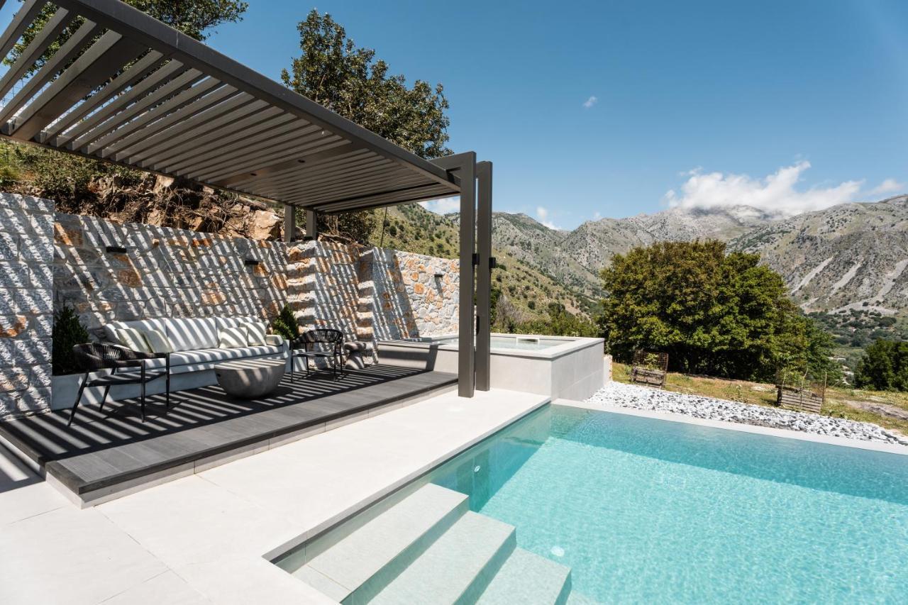 Eumelia Iconic Villa, With Heated Pool & Whirlpool, By Thinkvilla Asi Gonia 外观 照片